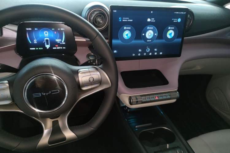 Used BYD Dolphin 2021 401km Knight Edition Audio And AC Panel