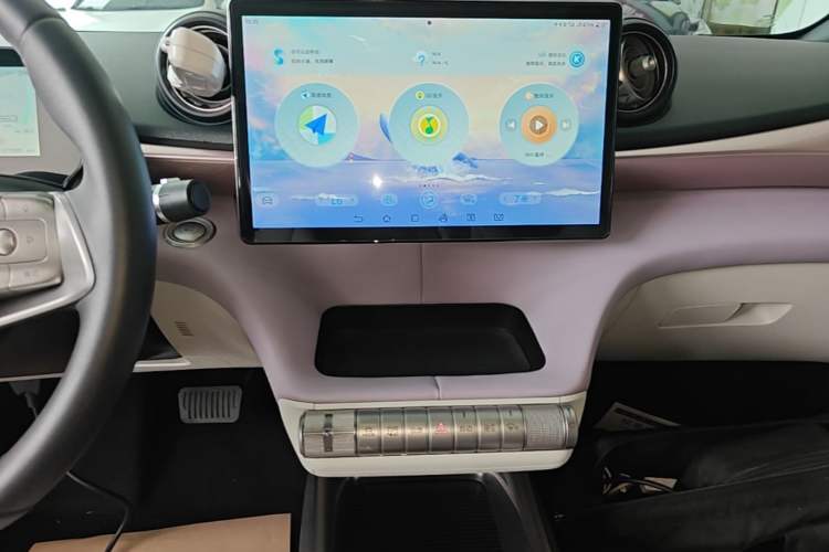 Used BYD Dolphin 2021 401km Knight Edition Audio And AC Panel