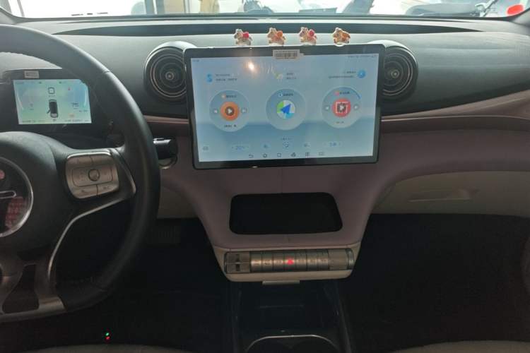 Used BYD Dolphin 2021 405 km Fashion Edition Audio And AC Panel
