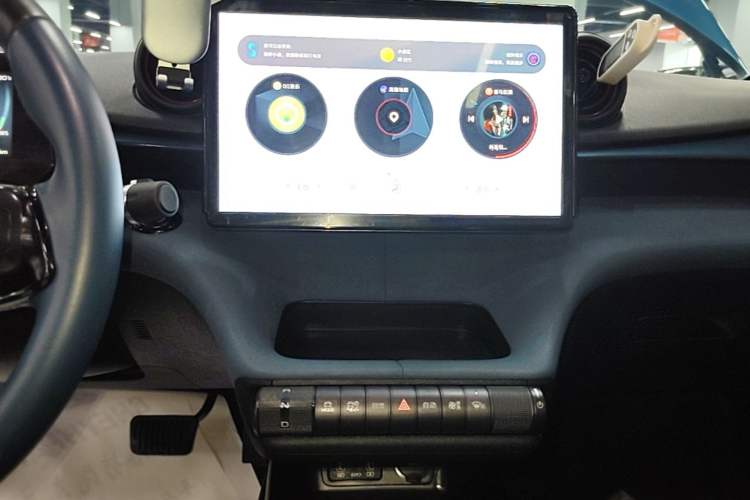 Used BYD Dolphin 2021 405 km Fashion Edition Audio And AC Panel