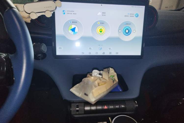 Used BYD Dolphin 2021 405 km Fashion Edition Audio And AC Panel