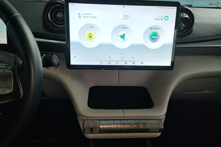 Used BYD Dolphin 2021 405 km Fashion Edition Audio And AC Panel