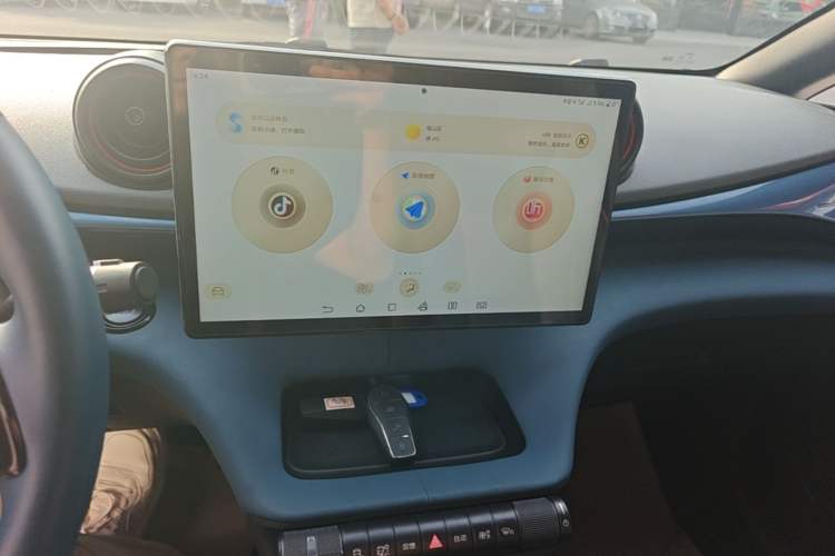 Used BYD Dolphin 2021 405 km Fashion Edition Audio And AC Panel