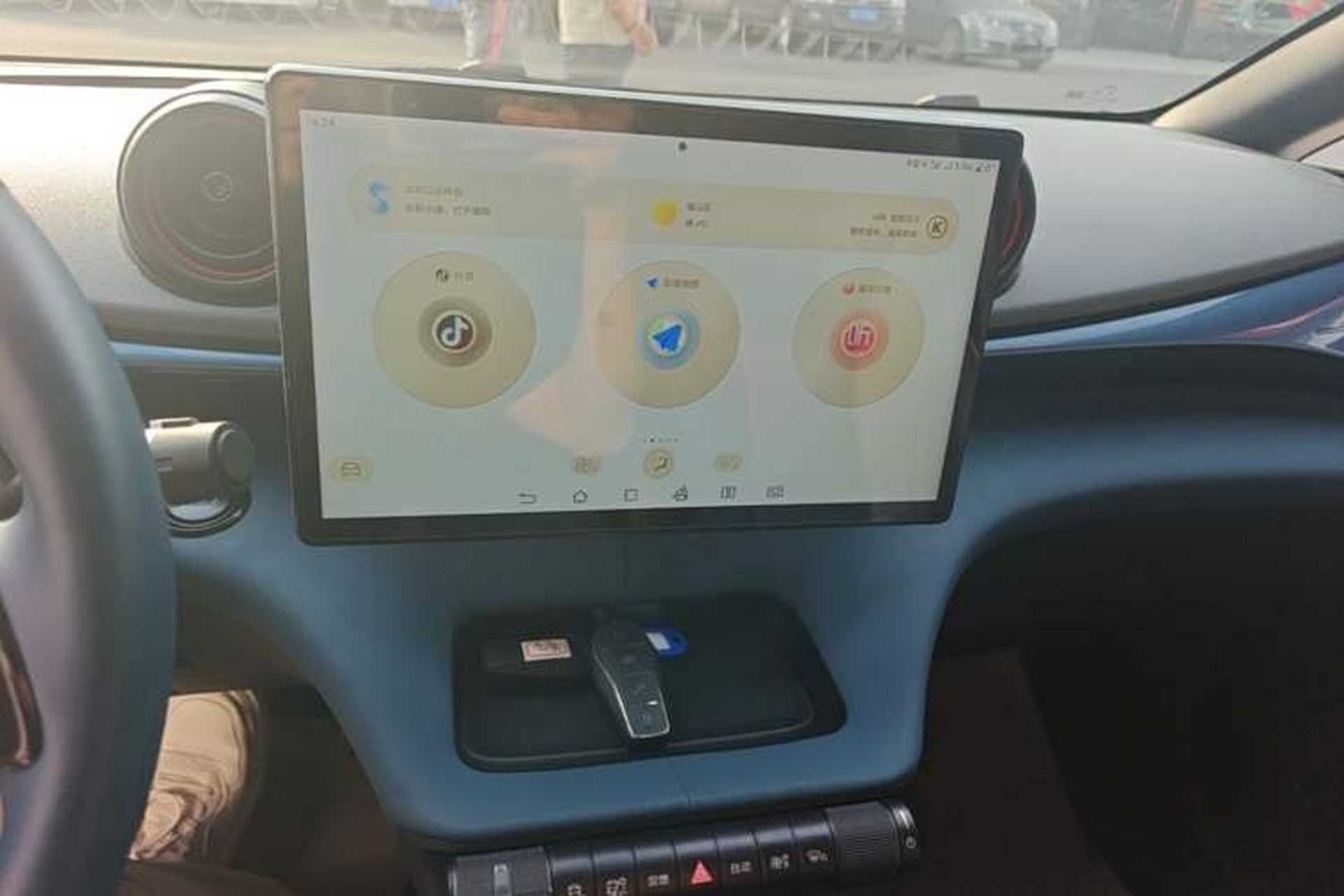Used BYD Dolphin 2021 405 km Fashion Edition Audio And AC Panel
