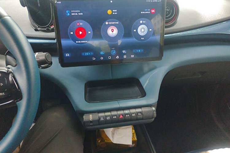 Used BYD Dolphin 2021 405 km Fashion Edition Audio And AC Panel