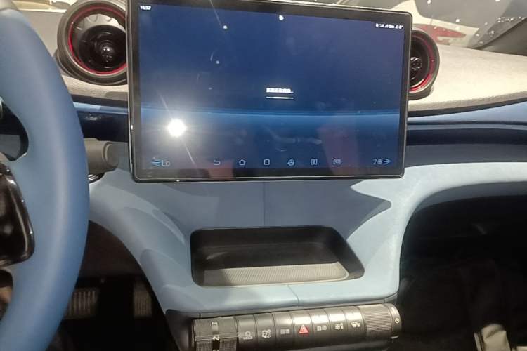 Used BYD Dolphin 2021 405 km Fashion Edition Audio And AC Panel