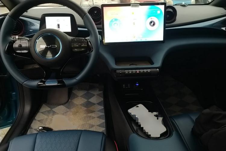 Used BYD Dolphin 2021 405 km Fashion Edition Center Console