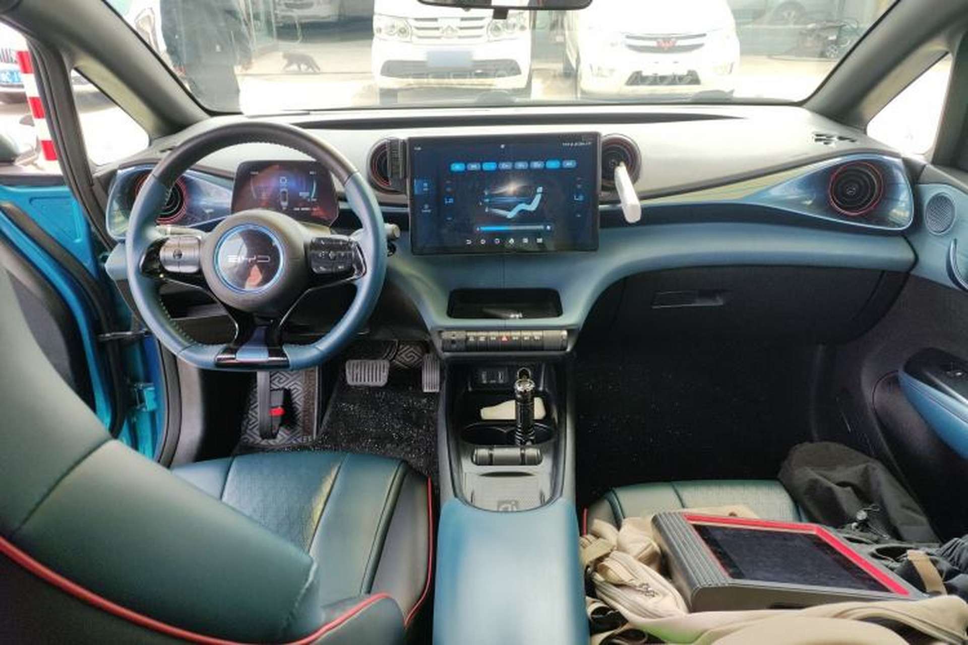 Used BYD Dolphin 2021 405 km Fashion Edition Center Console