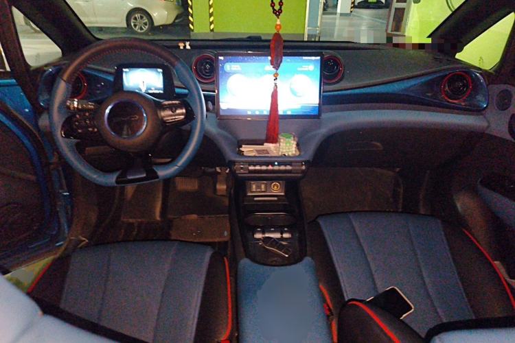Used BYD Dolphin 2021 405 km Fashion Edition Center Console