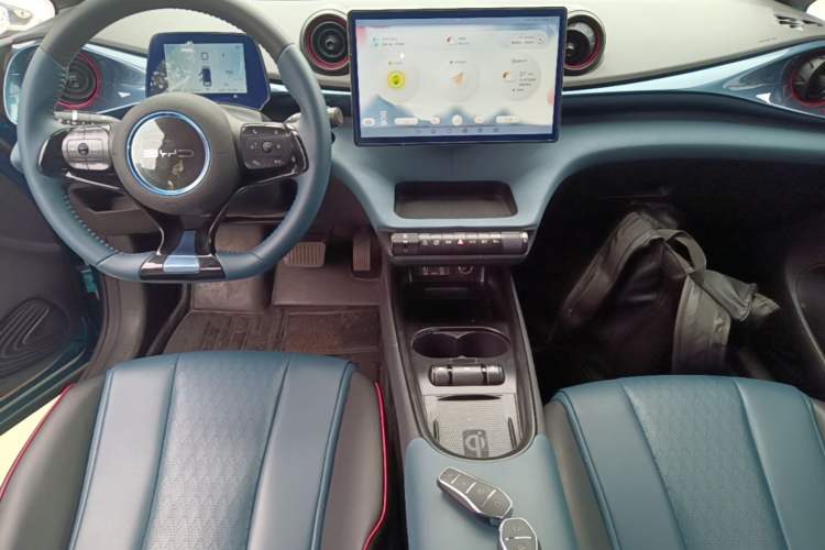 Used BYD Dolphin 2021 405 km Fashion Edition Center Console