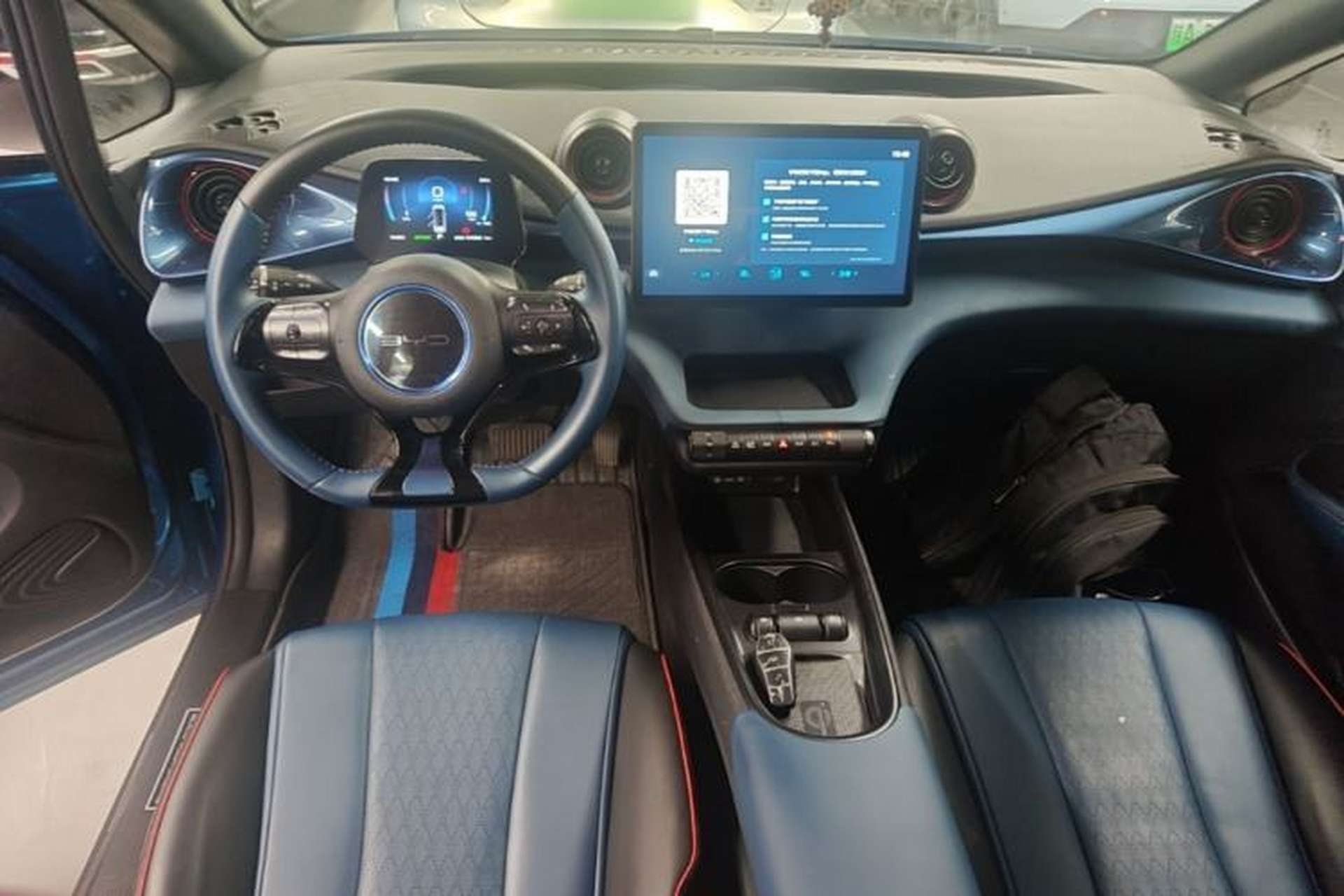 Used BYD Dolphin 2021 405 km Fashion Edition Center Console