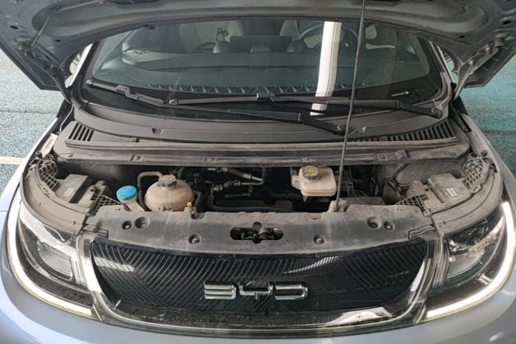 Used BYD Dolphin 2021 405 km Fashion Edition Engine Bay
