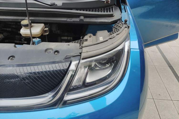 Used BYD Dolphin 2021 405 km Fashion Edition Engine Bay Left