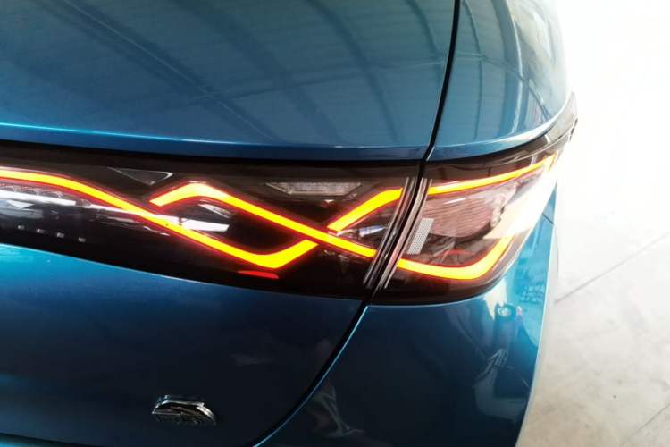 Used BYD Dolphin 2021 405 km Fashion Edition Exterior 3
