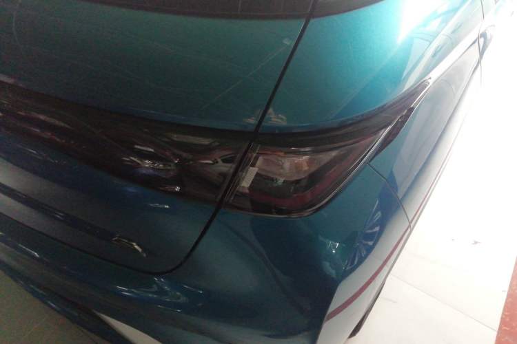 Used BYD Dolphin 2021 405 km Fashion Edition Exterior 3