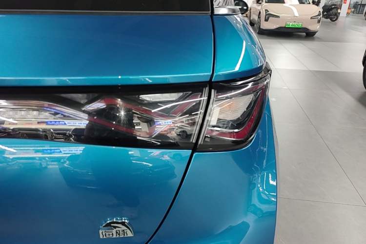 Used BYD Dolphin 2021 405 km Fashion Edition Exterior 3