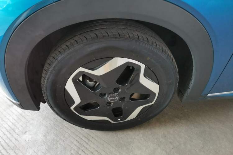Used BYD Dolphin 2021 405 km Fashion Edition Exterior 4