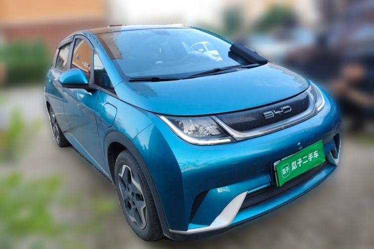 Used BYD Dolphin 2021 405 km Fashion Edition Front Right 45 Deg