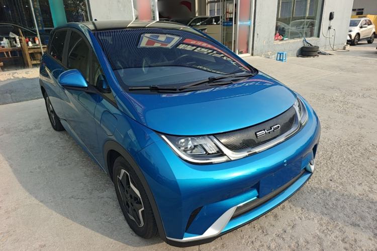 Used BYD Dolphin 2021 405 km Fashion Edition Front Right 45 Deg