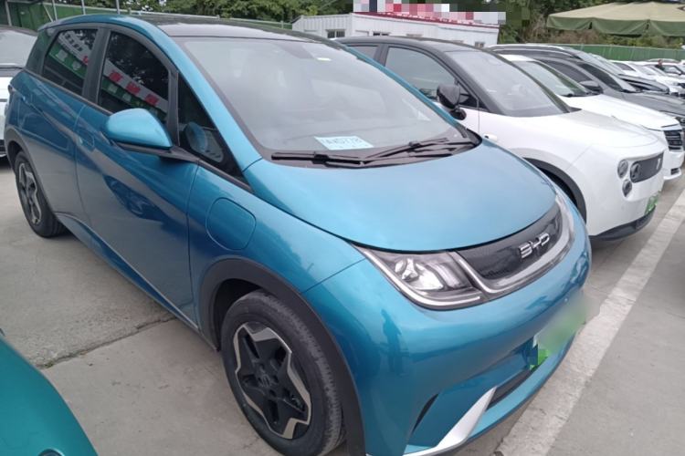 Used BYD Dolphin 2021 405 km Fashion Edition Front Right 45 Deg