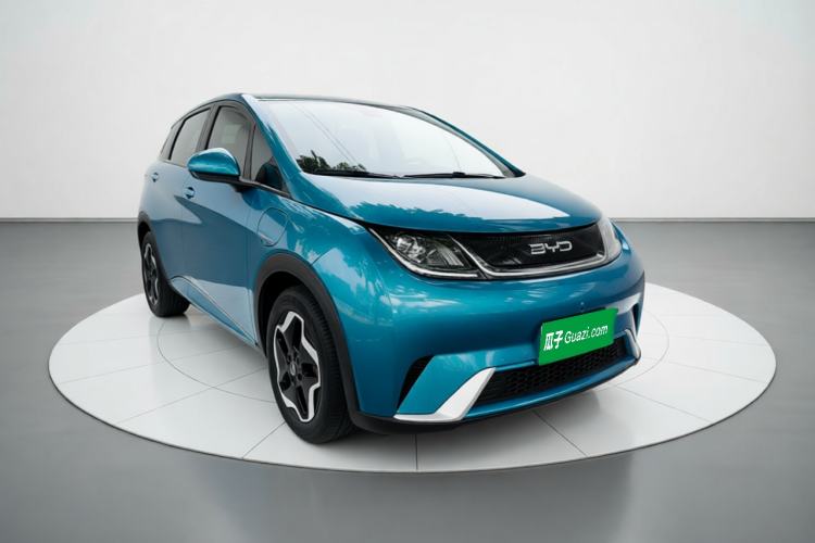 Used BYD Dolphin 2021 405 km Fashion Edition Front Right 45 Deg