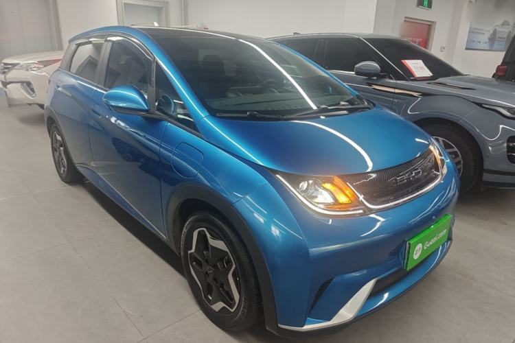 Used BYD Dolphin 2021 405 km Fashion Edition Front Right 45 Deg