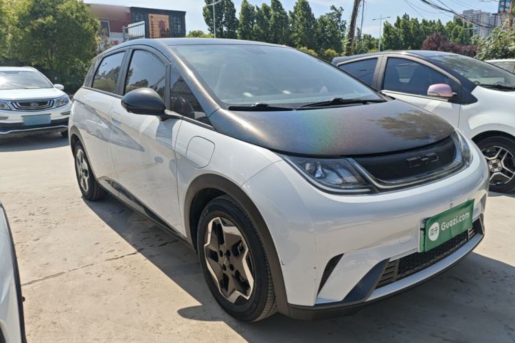 Used BYD Dolphin 2021 405 km Fashion Edition Front Right 45 Deg