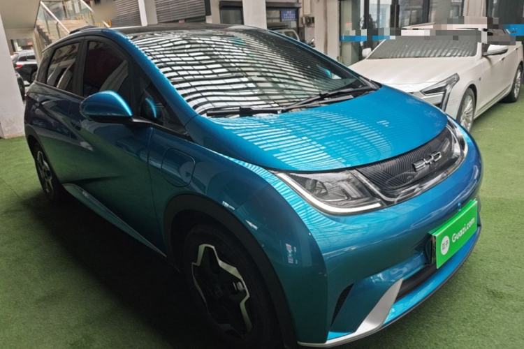 Used BYD Dolphin 2021 405 km Fashion Edition Front Right 45 Deg