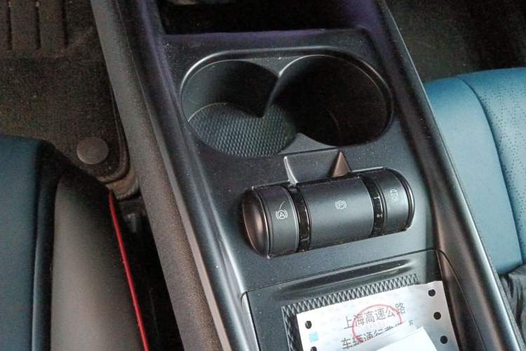 Used BYD Dolphin 2021 405 km Fashion Edition Gear Lever