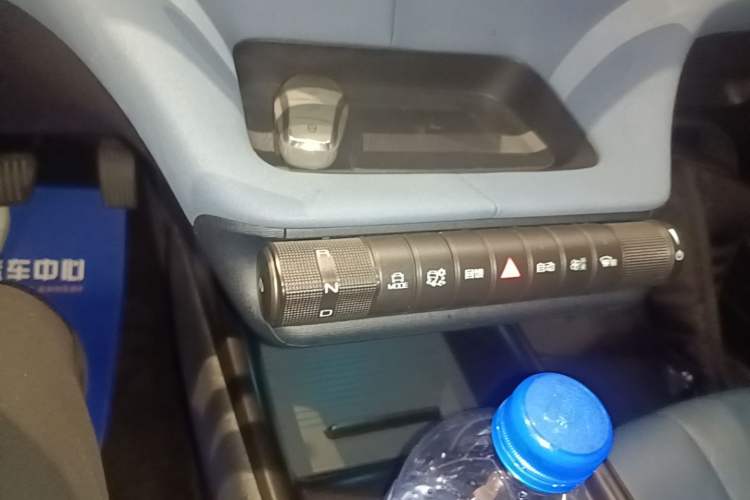 Used BYD Dolphin 2021 405 km Fashion Edition Gear Lever
