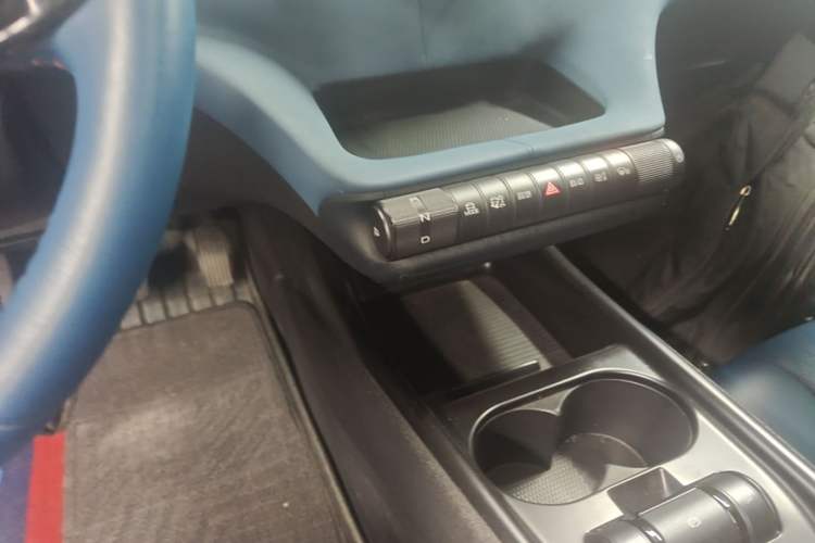 Used BYD Dolphin 2021 405 km Fashion Edition Gear Lever