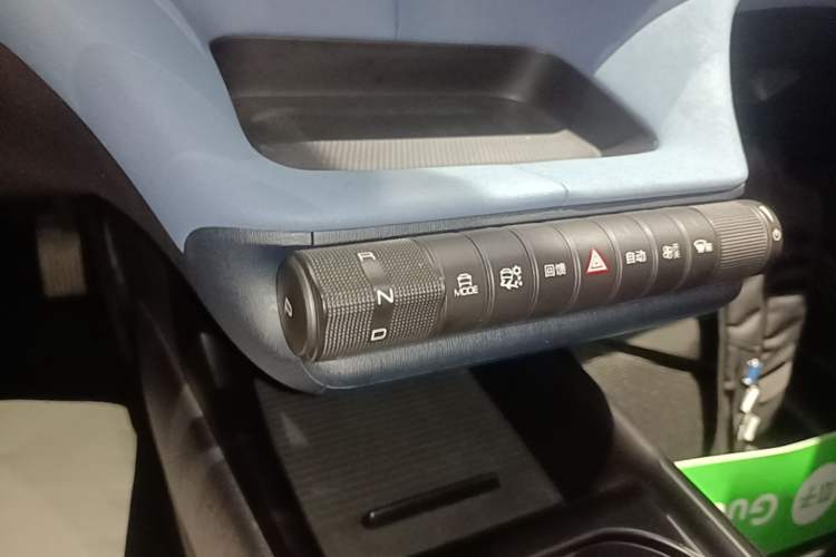 Used BYD Dolphin 2021 405 km Fashion Edition Gear Lever