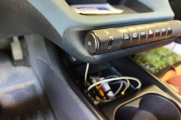 Used BYD Dolphin 2021 405 km Fashion Edition Gear Lever