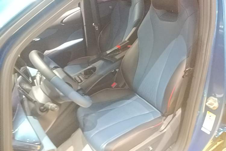 Used BYD Dolphin 2021 405 km Fashion Edition Left Front Seat