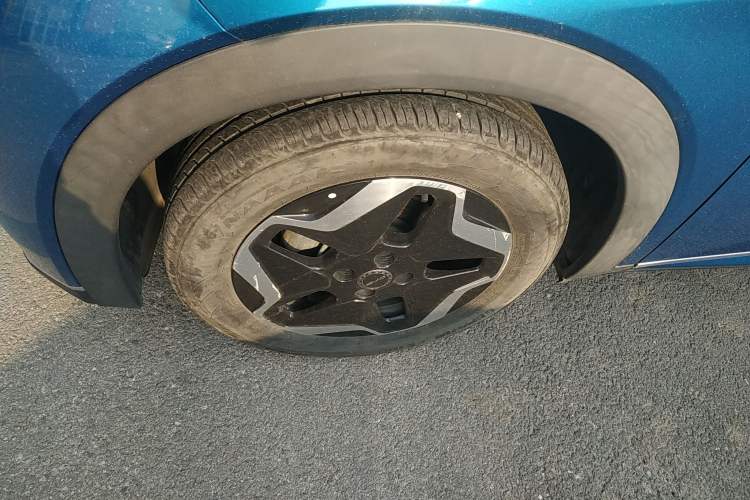 Used BYD Dolphin 2021 405 km Fashion Edition Left Front Wheel Hub