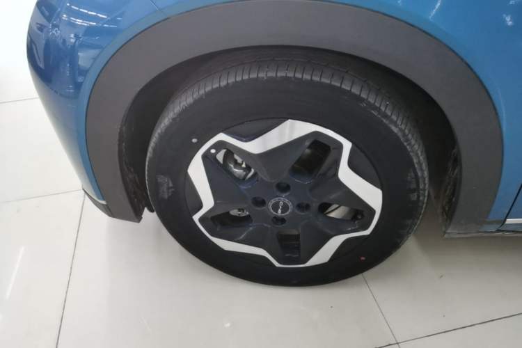 Used BYD Dolphin 2021 405 km Free Version Left Front Wheel Hub
