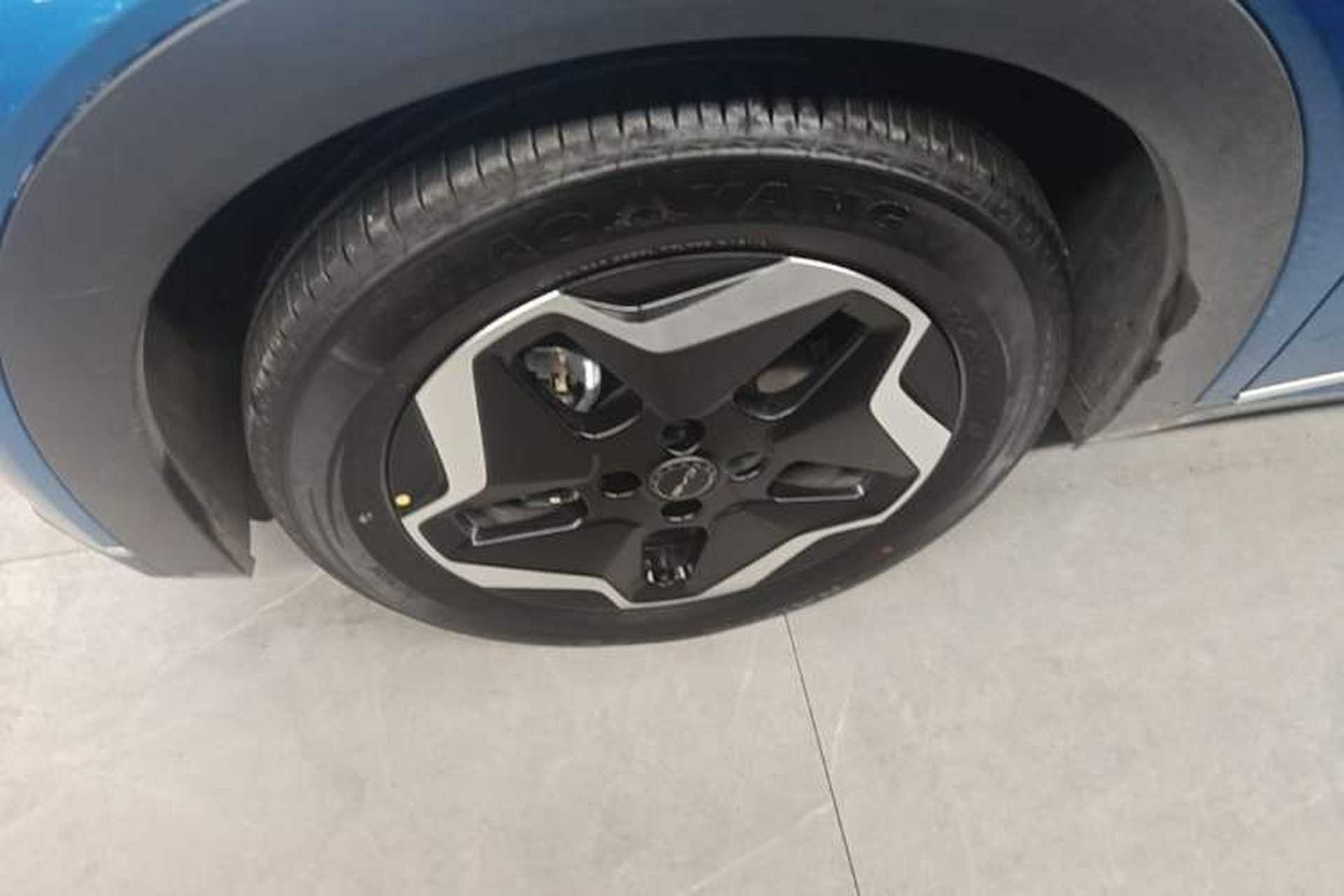 Used BYD Dolphin 2021 405 km Fashion Edition Left Front Wheel Hub