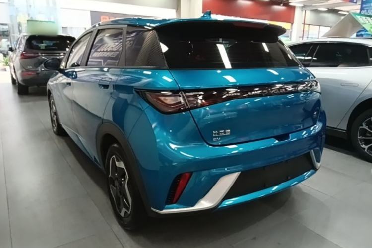 Used BYD Dolphin 2021 405 km Fashion Edition Rear Left 45 Deg