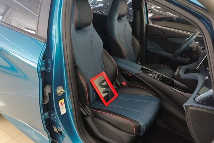 Used BYD Dolphin 2021 405 km Fashion Edition Right Front Seat