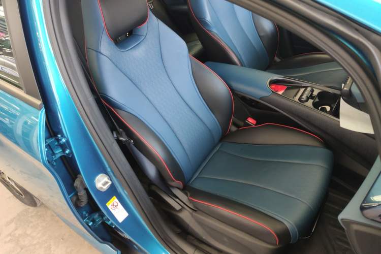 Used BYD Dolphin 2021 405 km Fashion Edition Right Front Seat