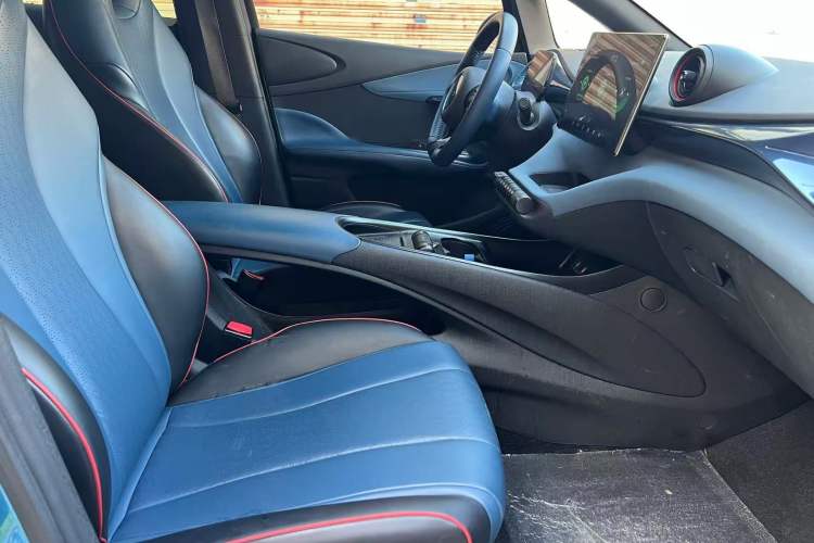 Used BYD Dolphin 2021 405 km Fashion Edition Right Front Seat