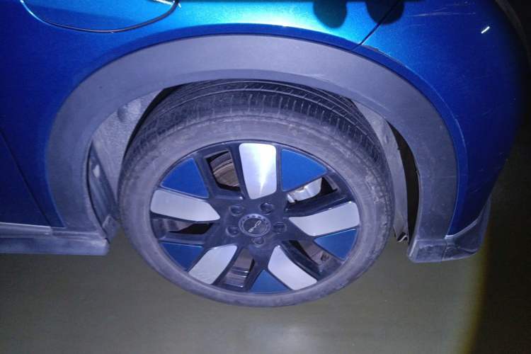 Used BYD Dolphin 2021 401km Knight Edition Right Front Wheel Hub