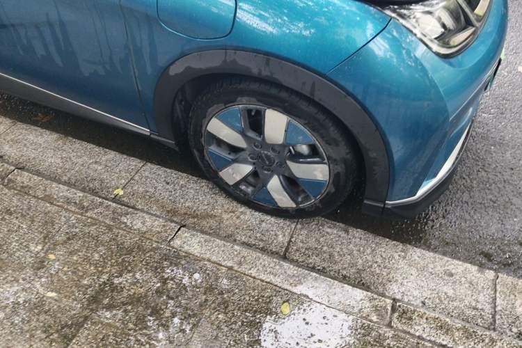 Used BYD Dolphin 2021 401km Knight Edition Right Front Wheel Hub
