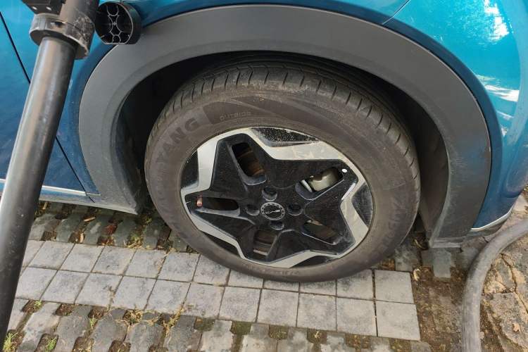 Used BYD Dolphin 2021 405 km Fashion Edition Right Front Wheel Hub