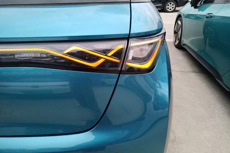 Used BYD Dolphin 2021 405 km Fashion Edition Right Rear Taillight