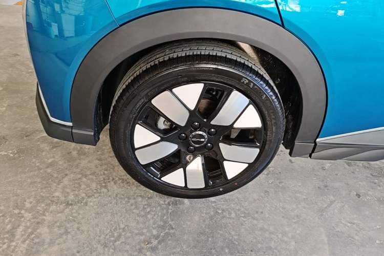 Used BYD Dolphin 2021 401km Knight Edition Right Rear Wheel Hub