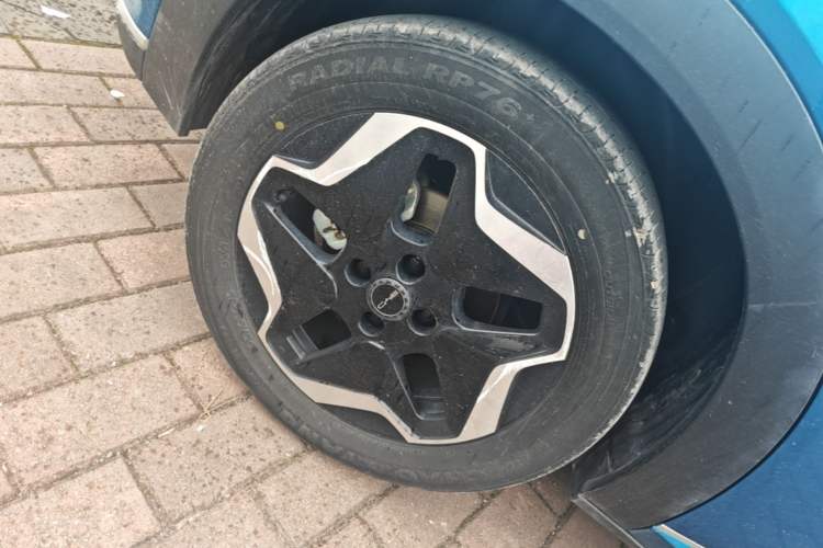 Used BYD Dolphin 2021 405 km Fashion Edition Right Rear Wheel Hub