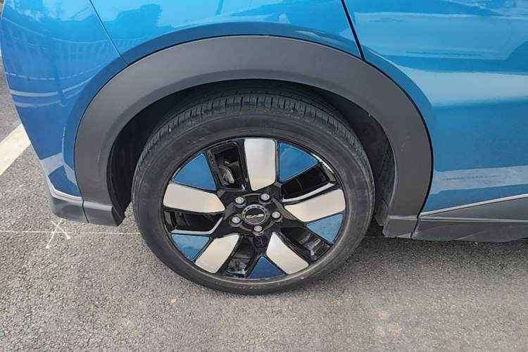 Used BYD Dolphin 2021 401km Knight Edition Right Rear Wheel Hub