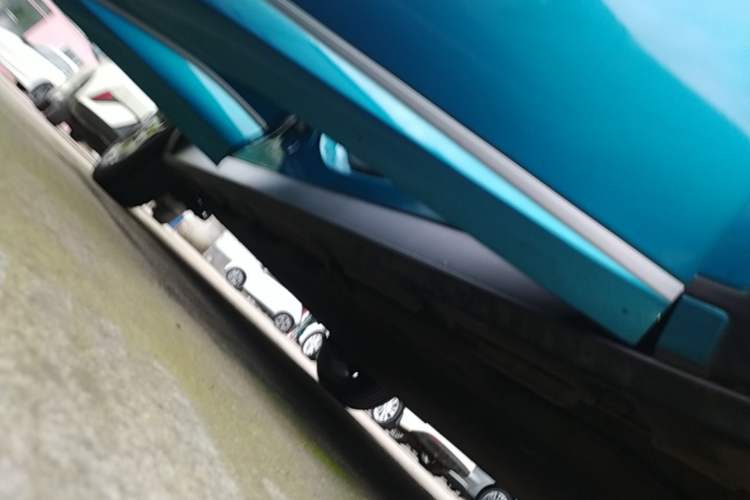 Used BYD Dolphin 2021 405 km Fashion Edition Right Side Sill