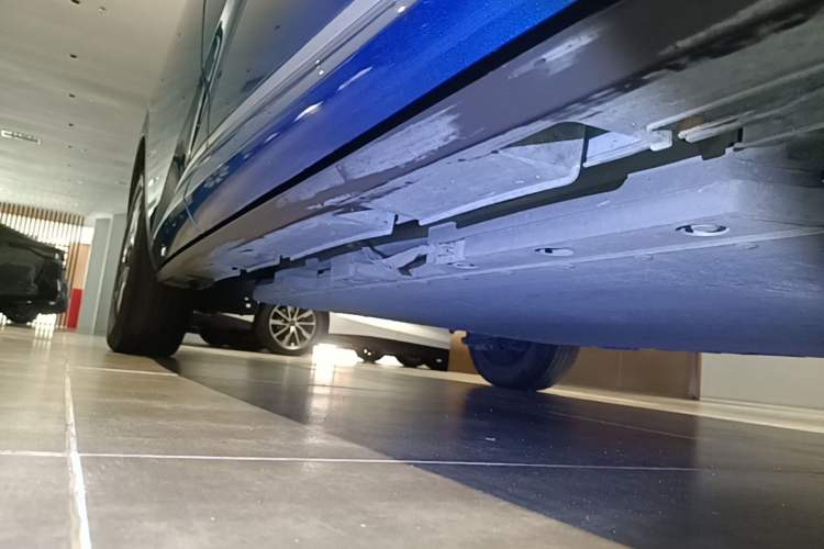 Used BYD Dolphin 2021 405 km Fashion Edition Right Side Sill